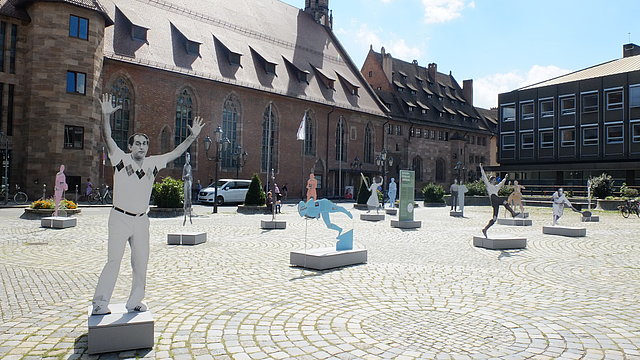 Zum Artikel: Noch bis Montag: "Zwischen Erfolg und Verfolgung" in Nürnberg