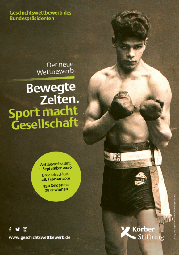 Plakat des Geschichtswettbewerbs. Rechts ein junger Boxer in historischer Sportkleidung und Boxerpose.