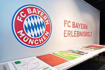 Zur Veranstaltung: "FOOTB-ALL MIX"